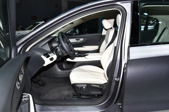 Dầu xăng hoặc nhiên liệu điện 2024 Hongqi Eqm5 Xe màu đen Hạt hiệu quả ghế
